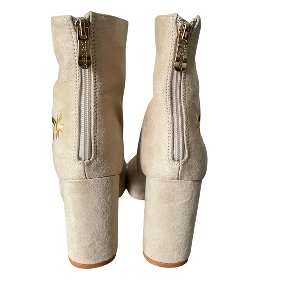 Cape Robin Betisa Flower Embroidered Heeled Booties Size 7.5 - Picture 4 of 10